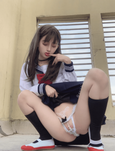 恩崽 – 天台水手服[125P1V-298MB]VIP-蜜桃啵啵