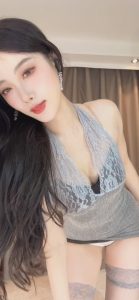 【舞】抖音-圈圈吖-土豪高价私定SW[3V-2.46GB]-蜜桃啵啵