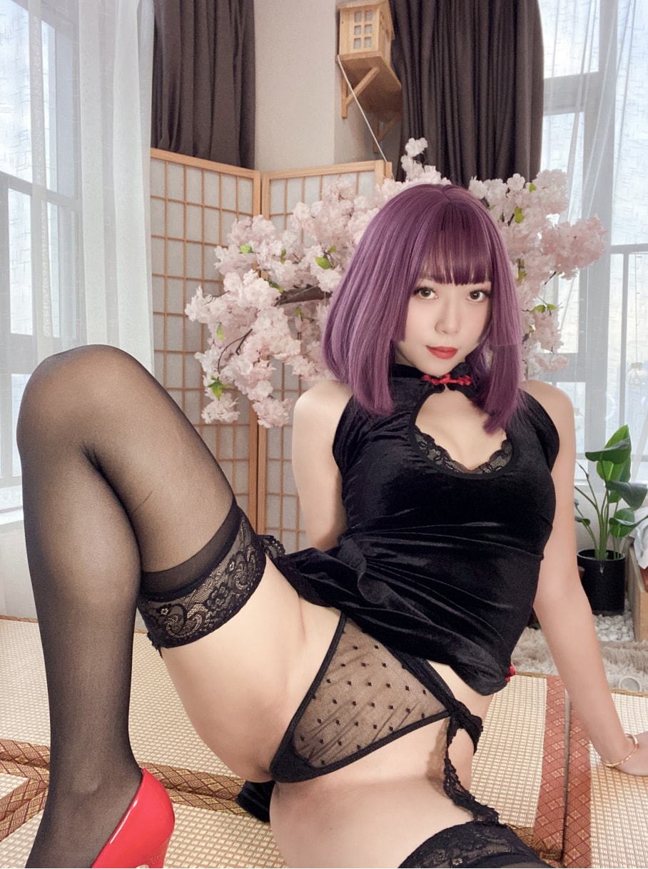 Money冷冷 – NO.42 高叉旗袍蕾丝裙预览图 1 Money冷冷 – NO.42 高叉旗袍蕾丝裙预览图 1